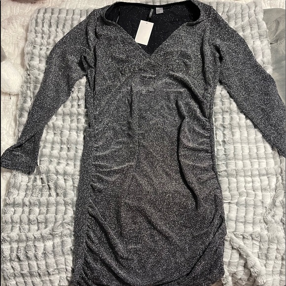 Dress - Picture 1 of 2